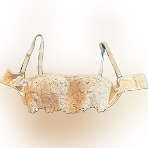 Aerie Lace Strapless Bra in Cream S